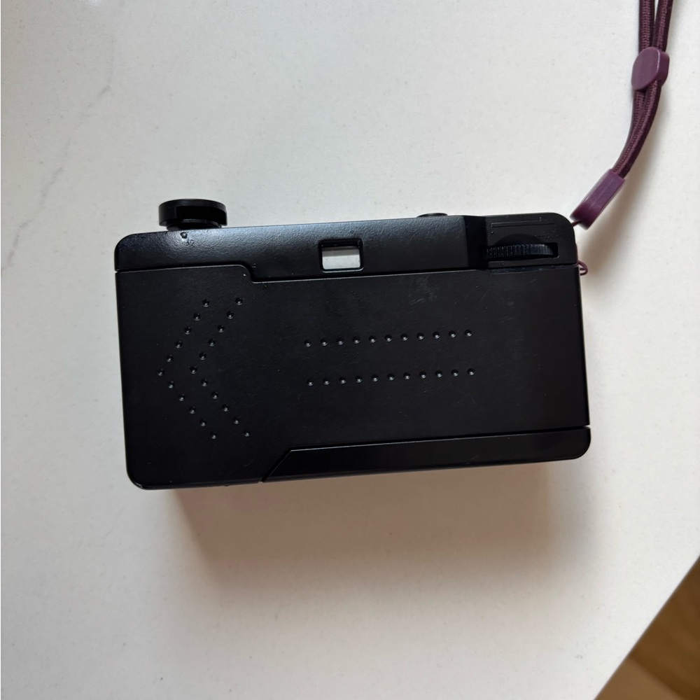 Compact Film Camera - Picture 2 of 4